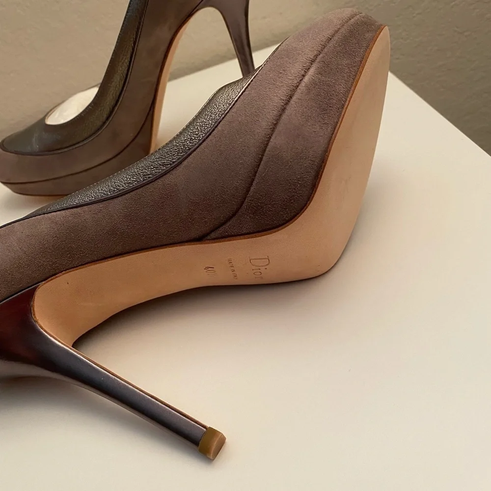 Dior Deco Dorsay Pump In Stone. New In Box. 100% Authentic